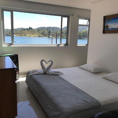 Hotel Bahia Guatapé Екстериор снимка