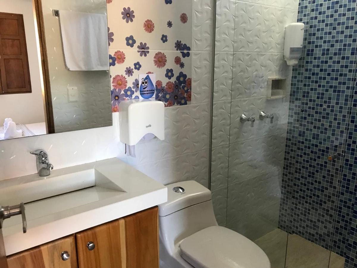 Hotel Bahia Guatapé Екстериор снимка