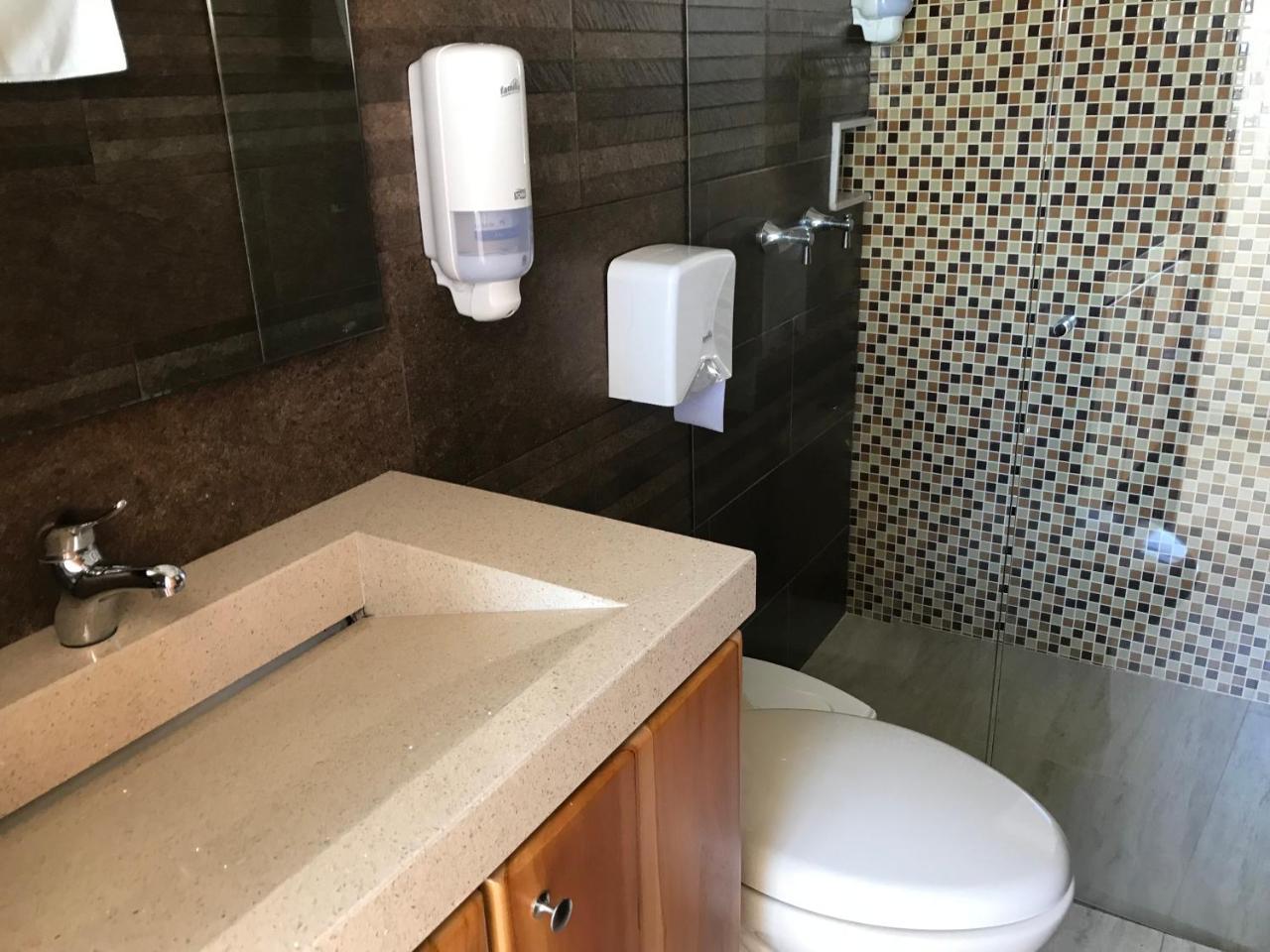 Hotel Bahia Guatapé Екстериор снимка
