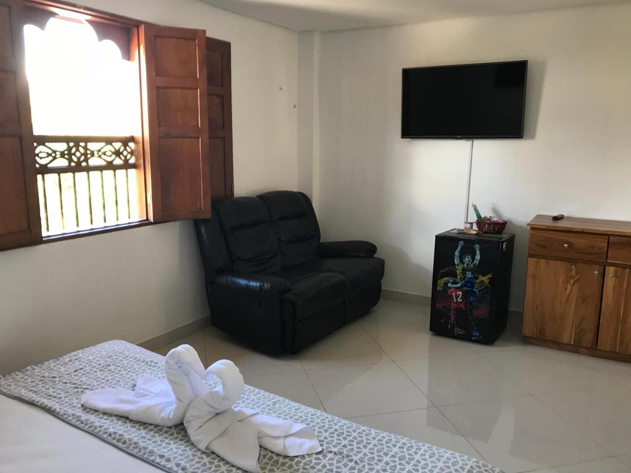 Hotel Bahia Guatapé Екстериор снимка